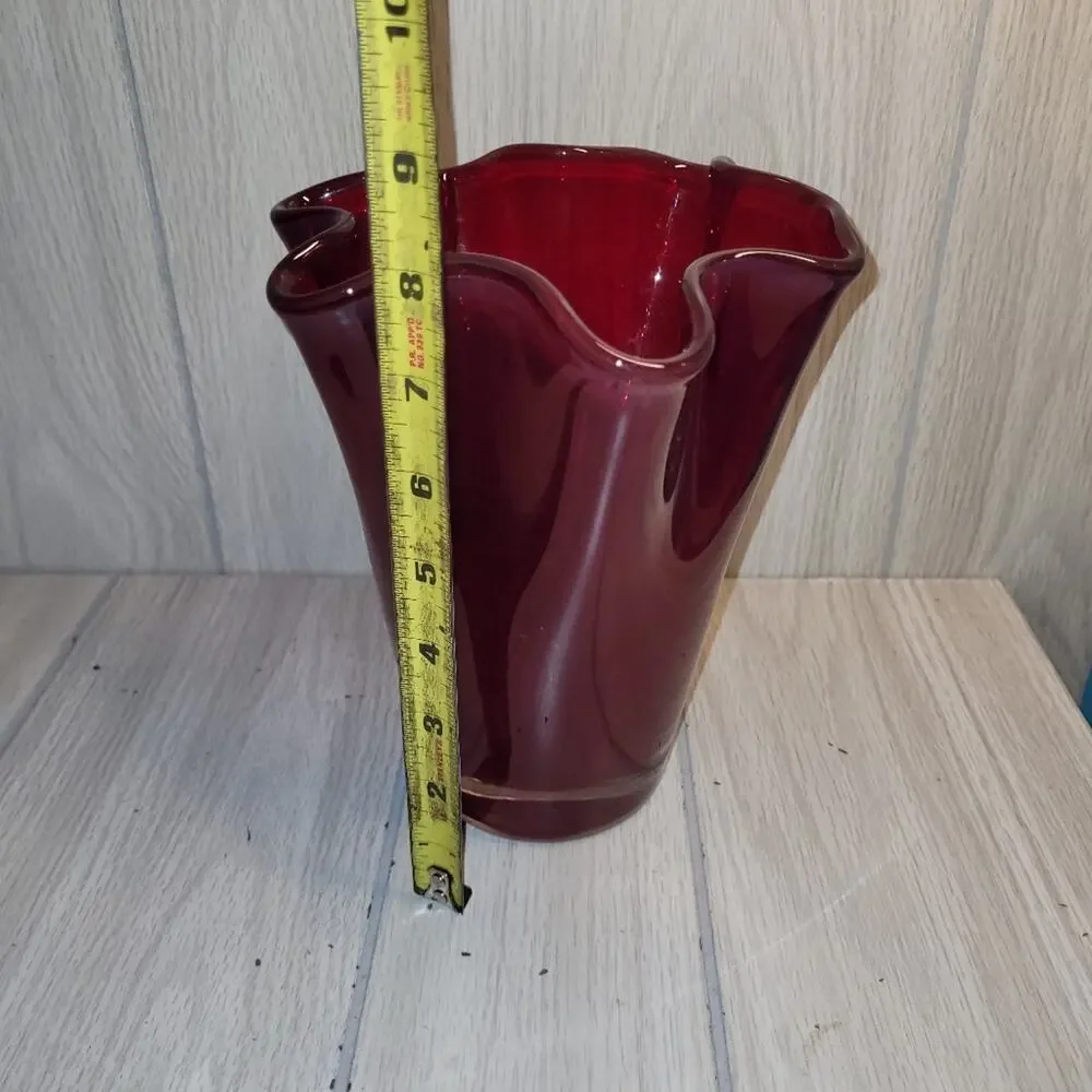 Vtg 70s Elegant Ruby Red Glass Handkerchief Vase Large Thick MCM Murano Style - Picture 8 of 9